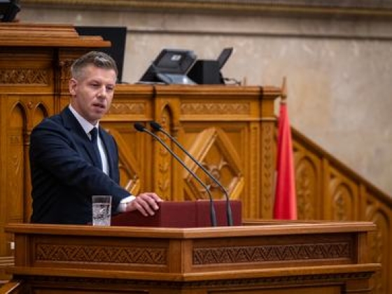 Magyar Péter megnevezte, ki javasolhatta Orbánnak Vásárhelyi János kitüntetését